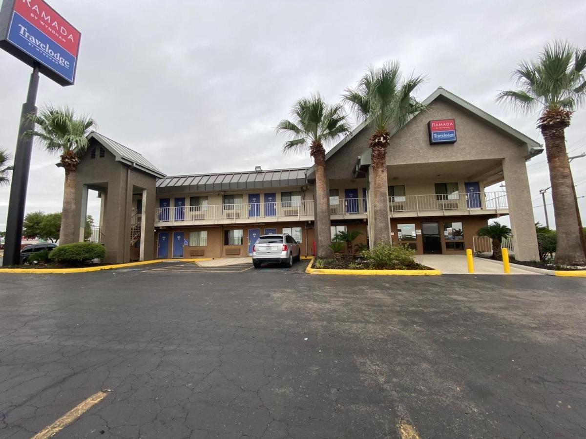 Travelodge By Wyndham San Antonio Lackland Afb North Exterior photo