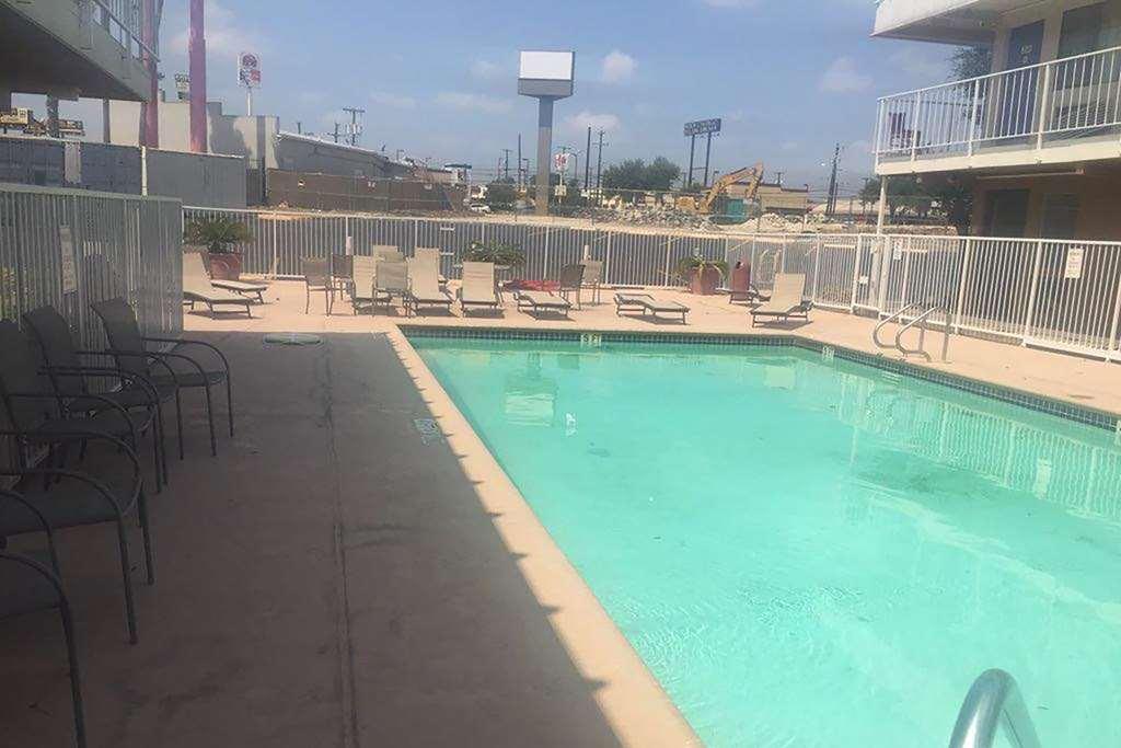 Travelodge By Wyndham San Antonio Lackland Afb North Facilities photo