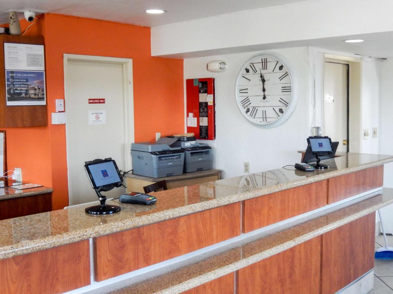 Travelodge By Wyndham San Antonio Lackland Afb North Exterior photo