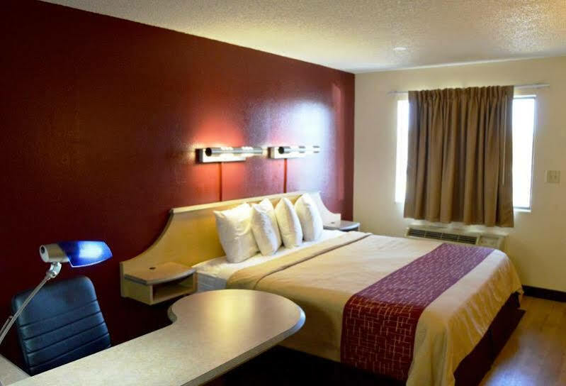 Travelodge By Wyndham San Antonio Lackland Afb North Exterior photo